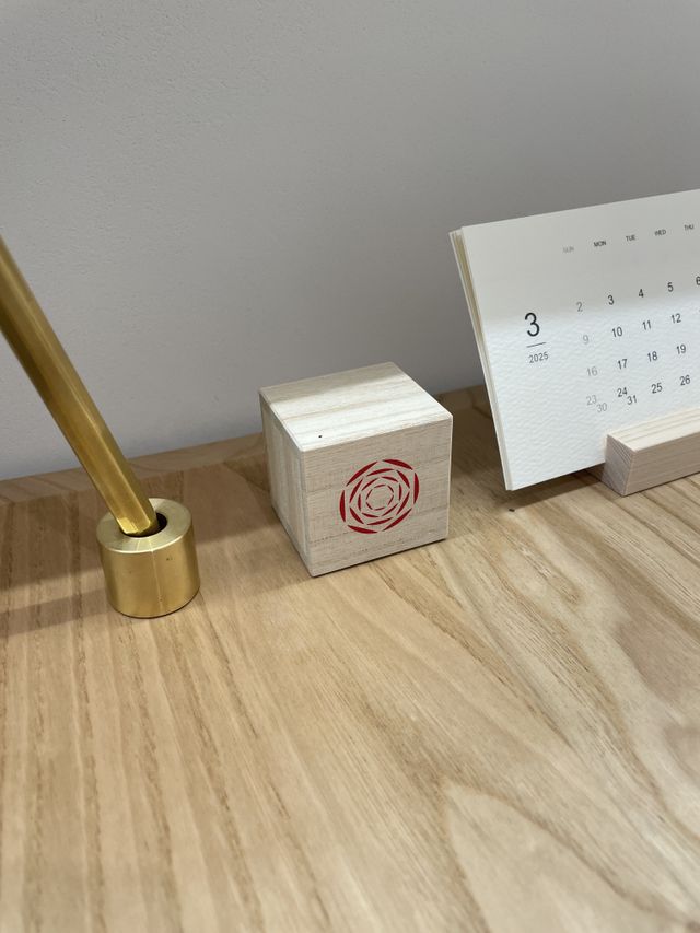 指輪は桐箱に入れてくださいます。