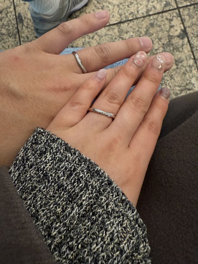 ノクターナルのウェーブデザインで手に馴染む