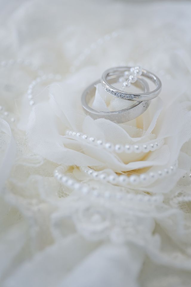 太めで存在感あるデザイン