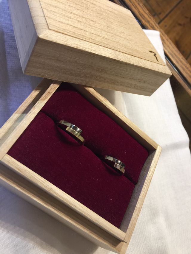 旦那:グリーンゴールド、妻:ピンクゴールド