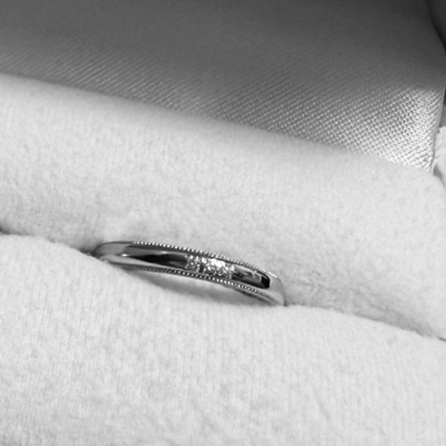 女性用は、シンプルで華やかさなデザインを意識してみました。