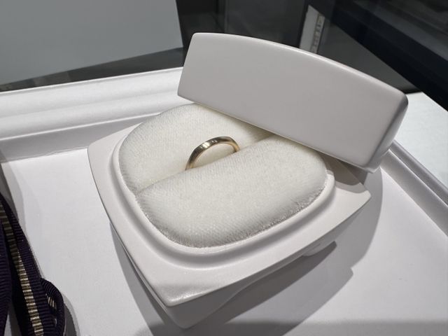 五角形、木目調という大胆なデザインが素敵！