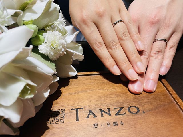 指輪受け取り時に撮っていただいた写真です