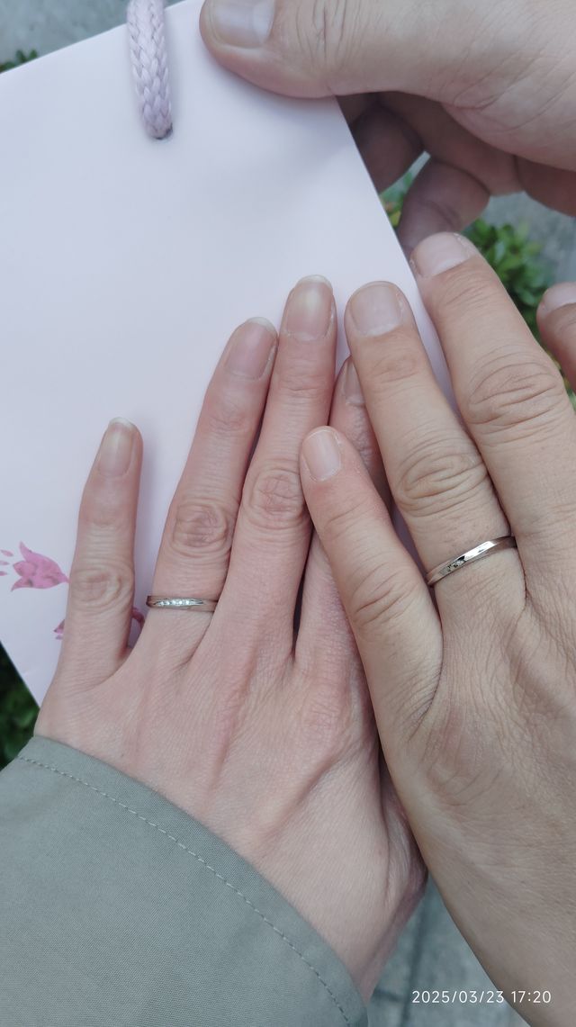 指輪を受け取った帰りに嬉しくて撮った1枚♡