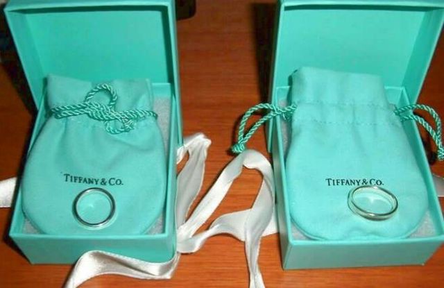 着用前の箱から出した状態です。