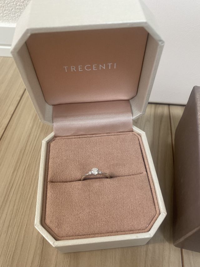 プロポーズでもらったトレセンテの婚約指輪