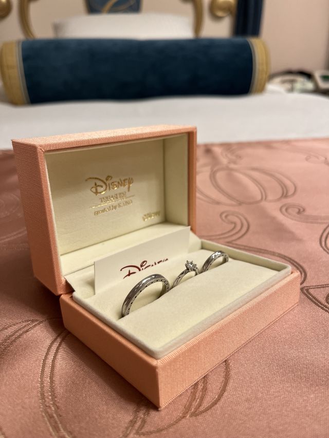 結婚指輪、婚約指輪はアナ雪モデル
