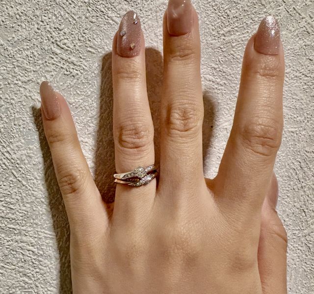婚約指輪と結婚指輪の正面から