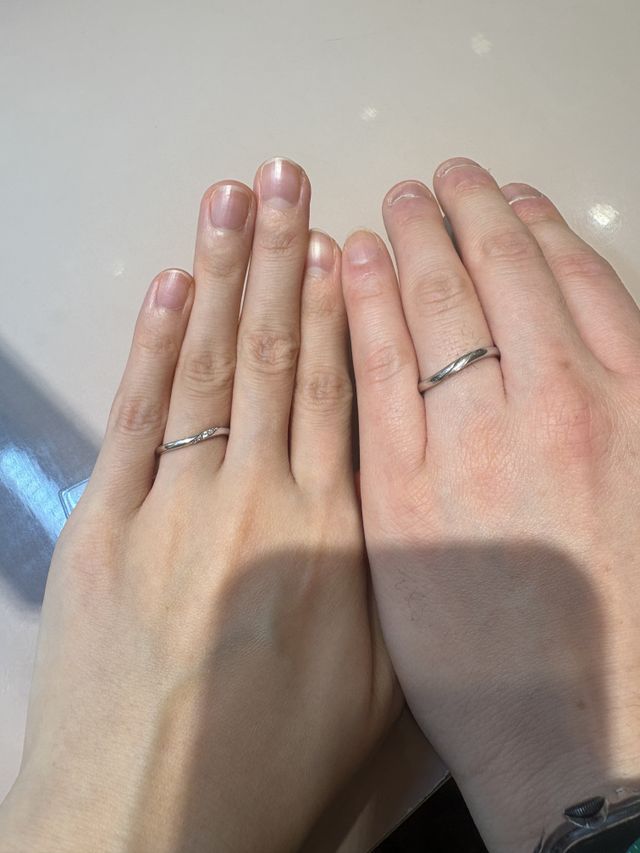 ウェーブタイプの指輪です