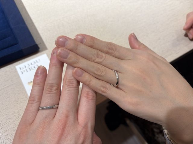 ウェーブタイプの指輪です