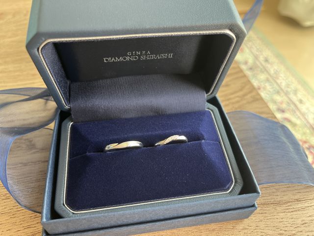 Vとウェーブのデザイン