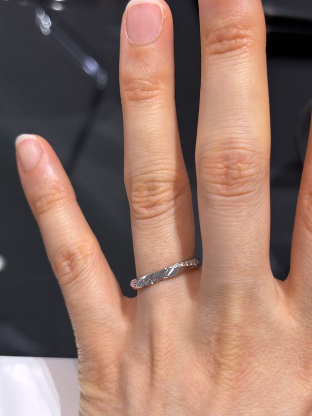 ネットでも一目惚れでしたが、実際に見て再度一目惚れしました！