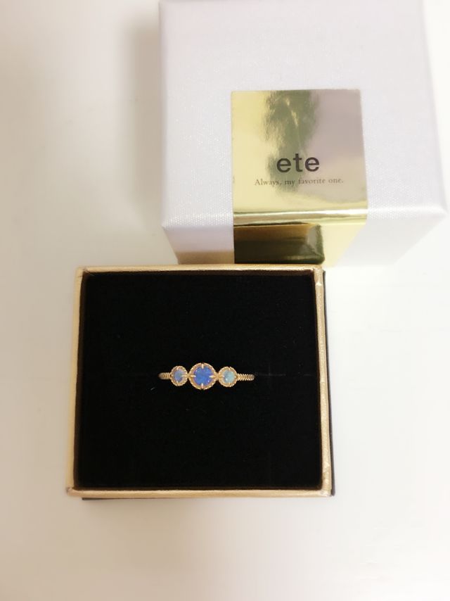 購入時の箱と一緒に