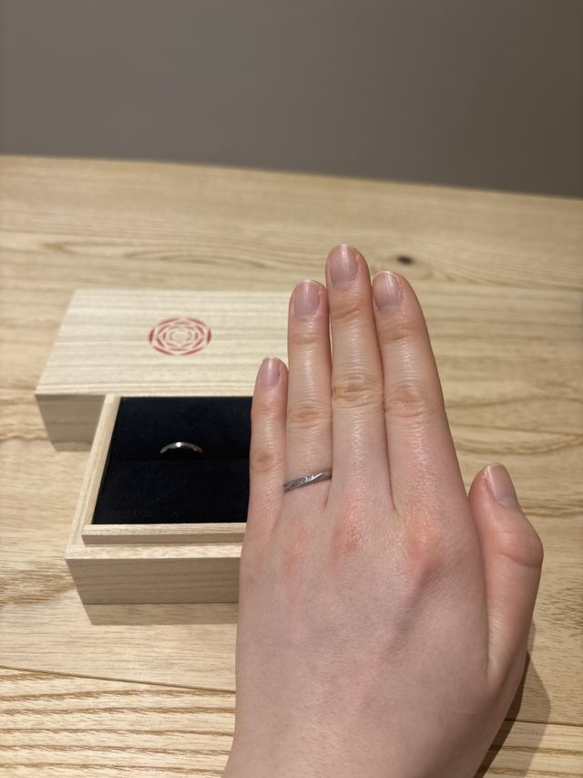 付けているのが風結。
箱に入ってるのは新郎の雲結。