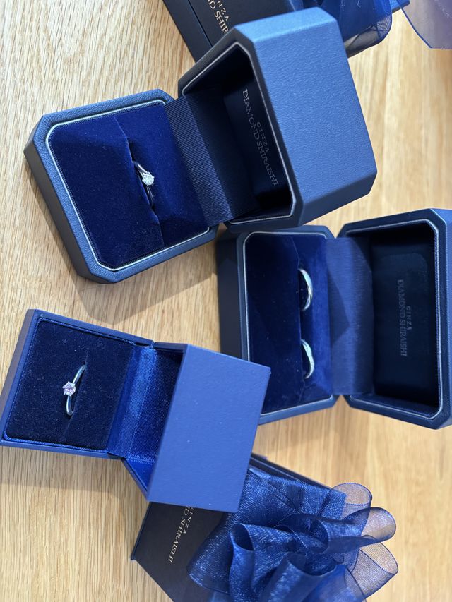 結婚指輪とプロポーズリングと婚約指輪です