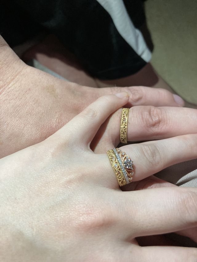 旦那とペア結婚指輪
婚約指輪も一緒に毎日つけています