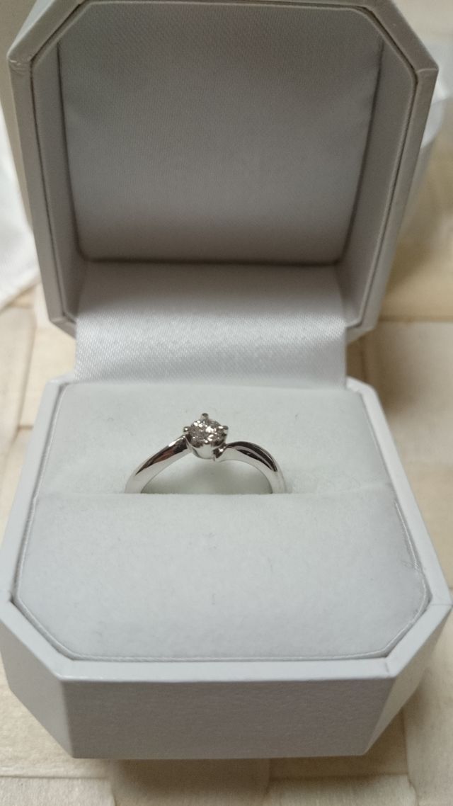 お付き合いして半年後にサプライズで頂きました！