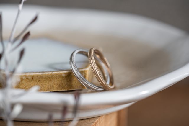 ブラシマット加工をしていただいています。