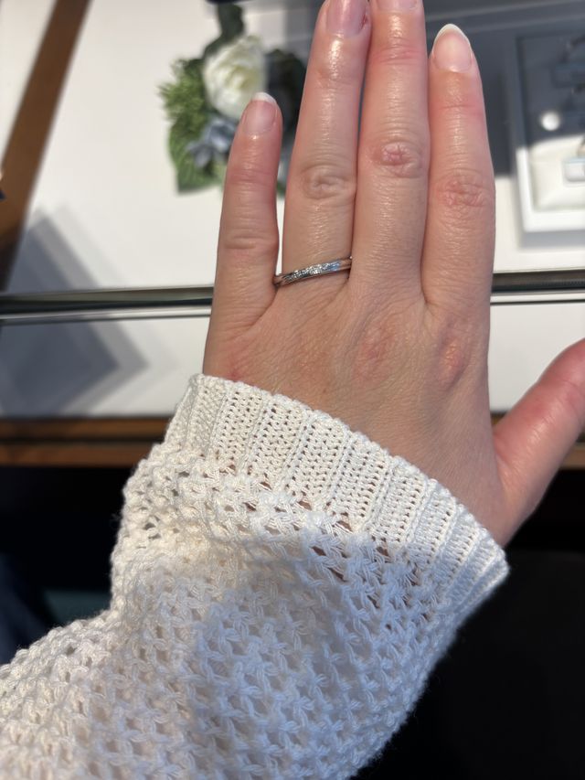 実際に購入した結婚指輪となります。