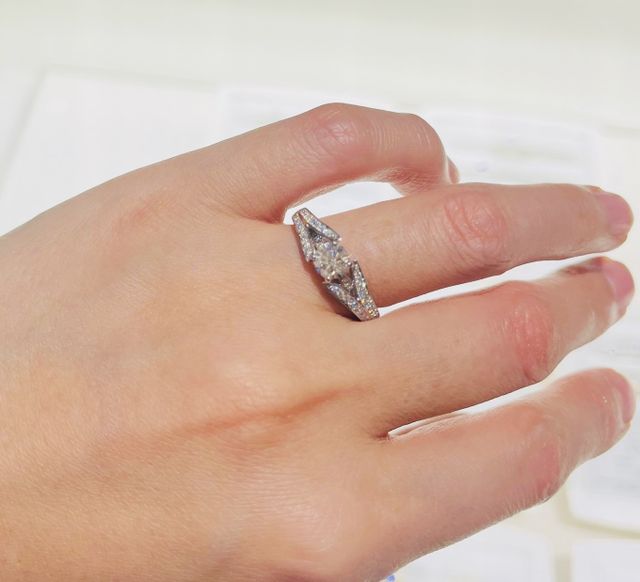 稲穂波２連メレダイヤあり
立体的でゴージャス