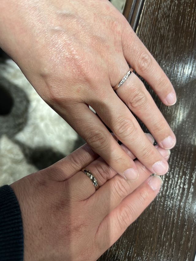 ダイヤモンドが綺麗に並んでいてとても素敵な仕上がりに大満足
