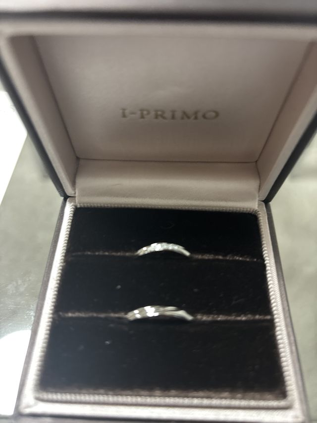 結婚指輪です。
長くつけられるデザインにしました。