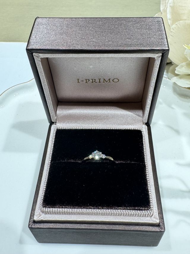 ダイヤモンドは最高品質で輝きが上品です！