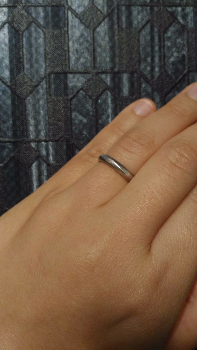 婚約リングをフルオーダーし、それに合うリングにしました！