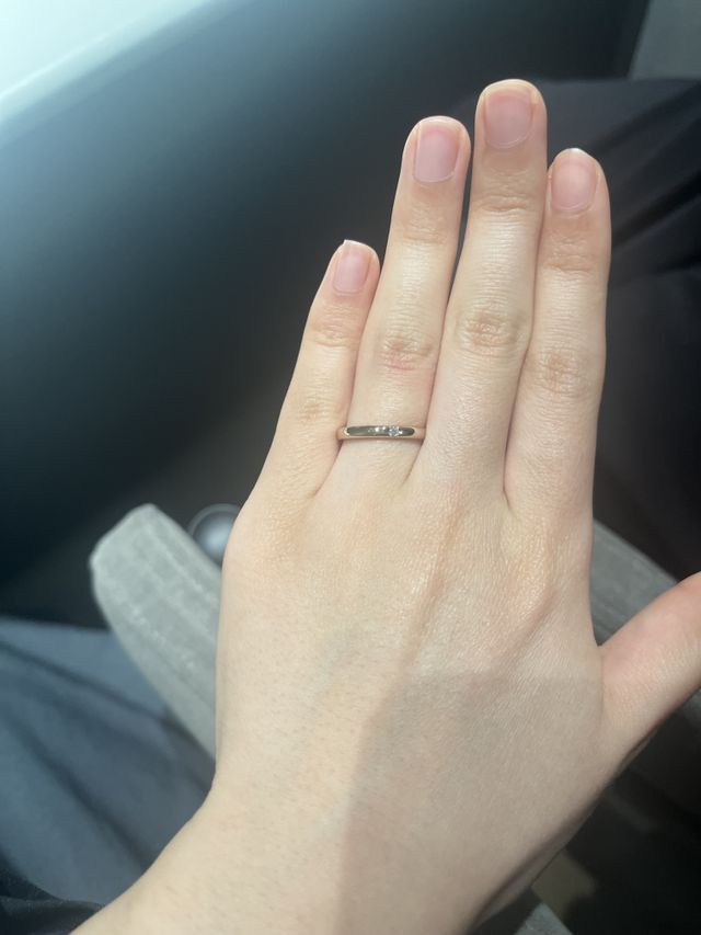 リング部分がピンクゴールドでとても可愛いです。