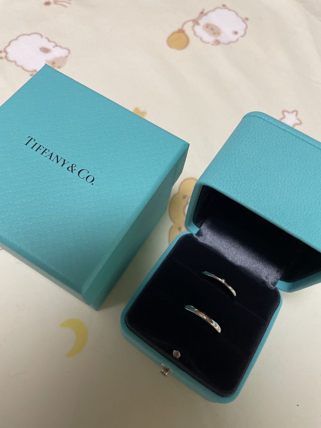 憧れのティファニーブルーのケースもお気に入りです。