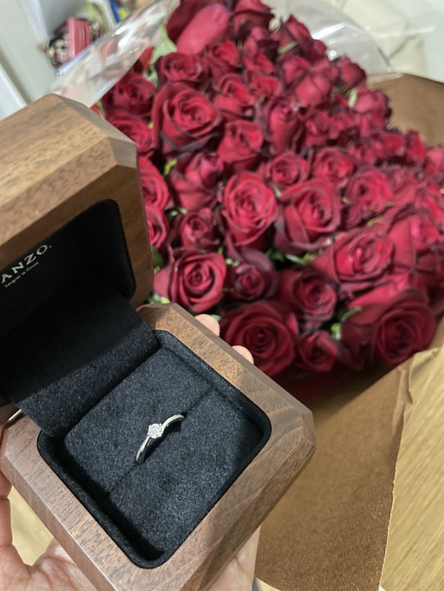 夫が婚約指輪をTANZOで購入してくれたので結婚指輪も