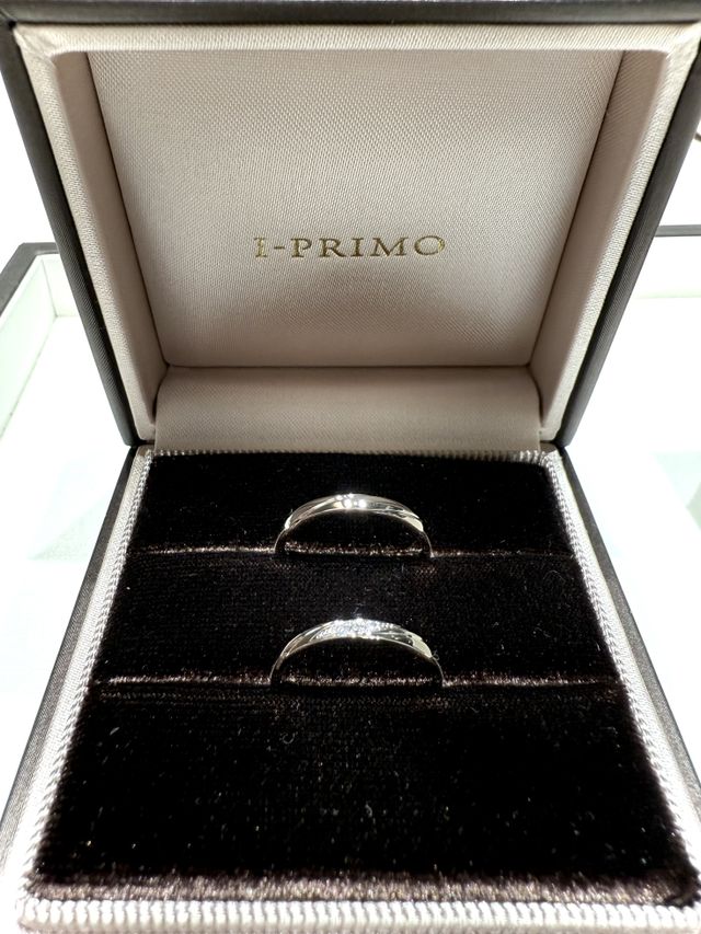 ボックスに入った指輪の写真