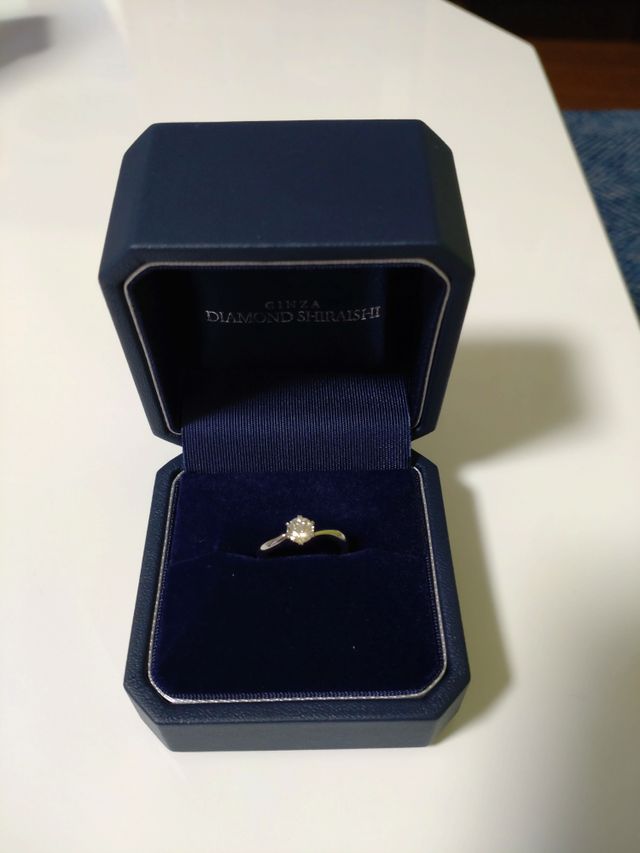 ダイヤモンドの留め金がハートになっているのが気に入りました!