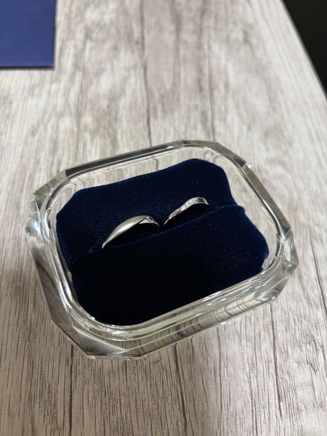 開封した時の写真です。
特典のガラスケースもお気に入りです。