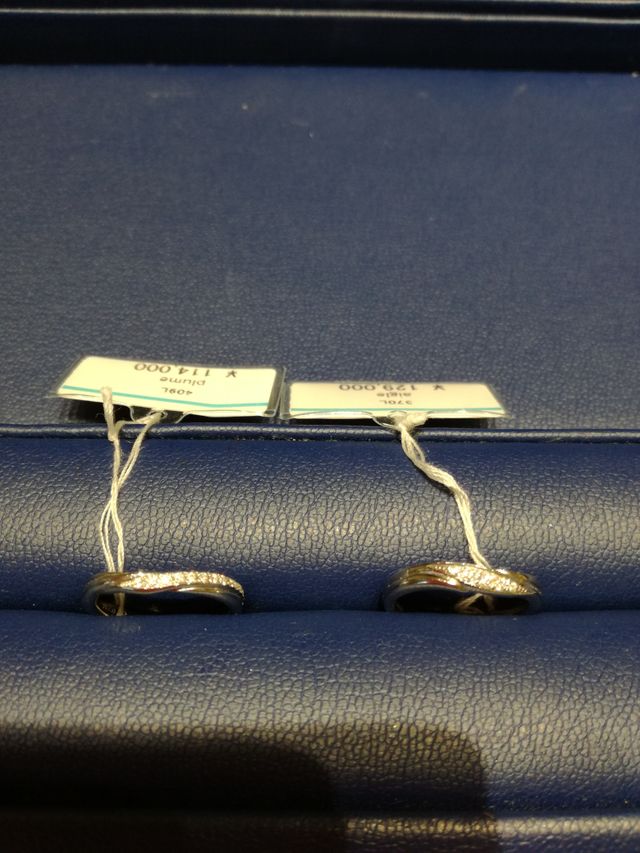 少し迷いましたが左側にしました。