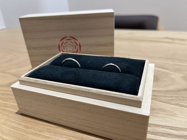 指輪受け取り時の写真