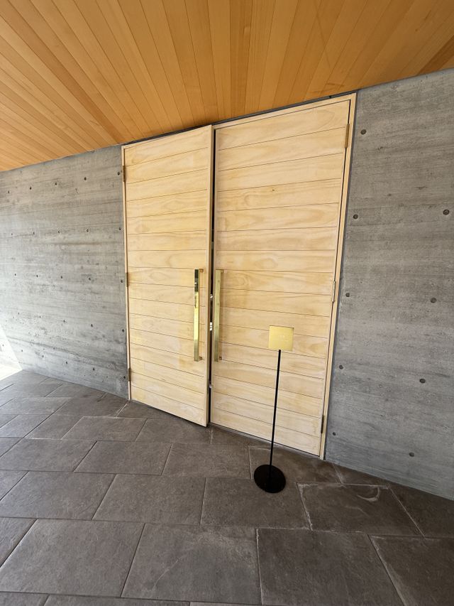 館が非常に高級感あります。