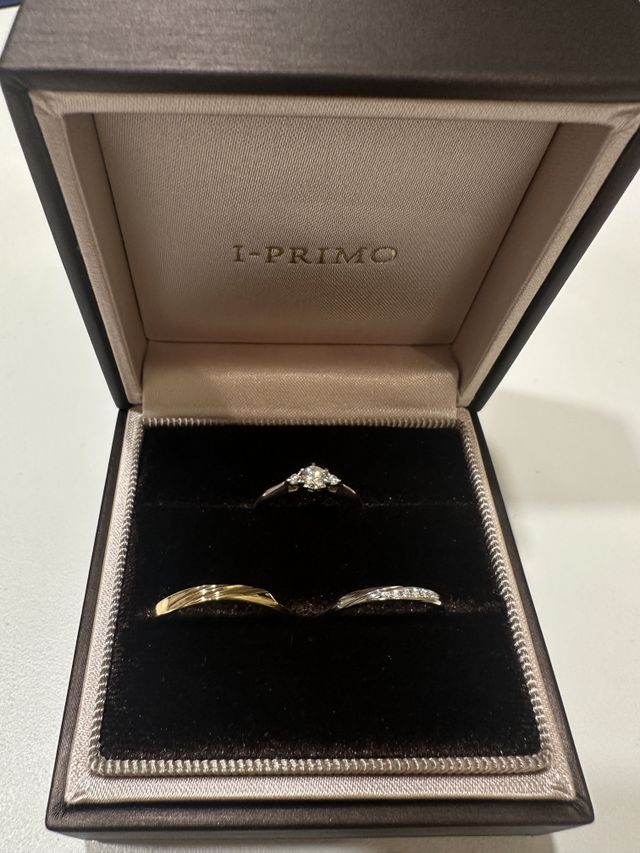 婚約指輪と一緒に