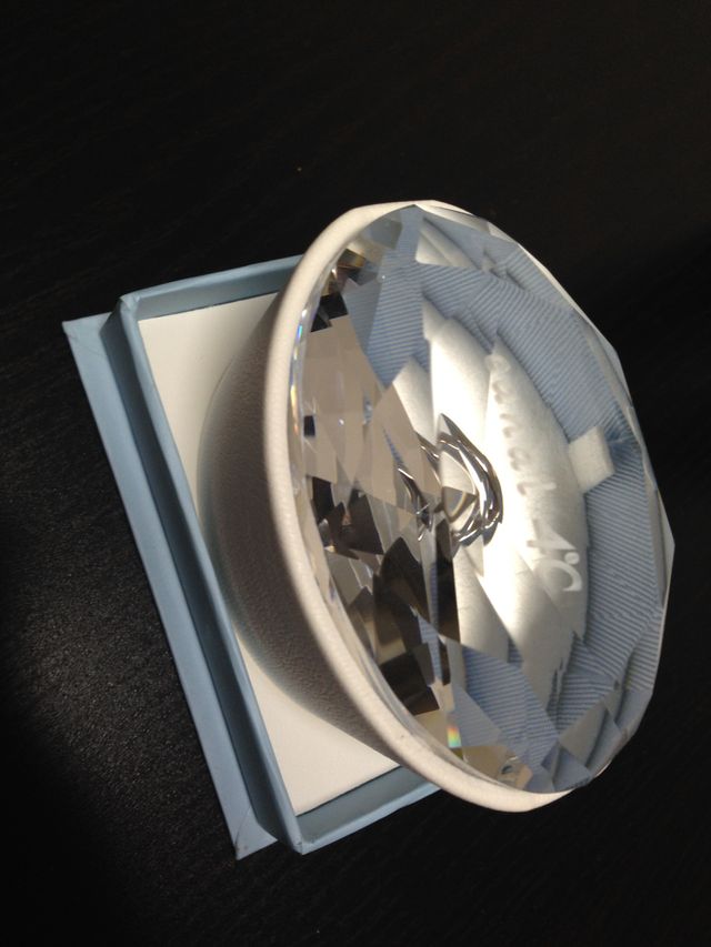 宝石箱のような指輪入れ、このまま結婚式でも使えるそうです。