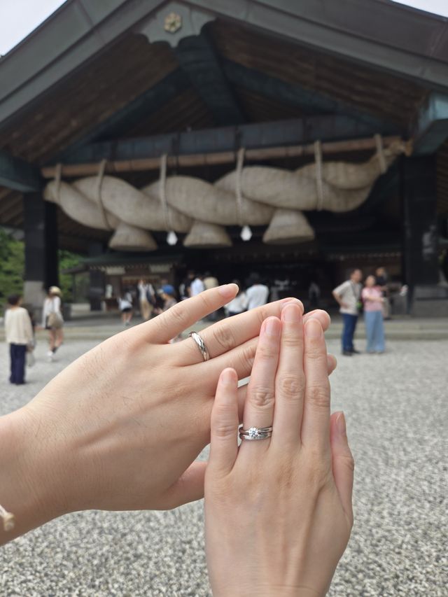 青山店で購入。出雲本店で受取り、その日に出雲大社で撮りました