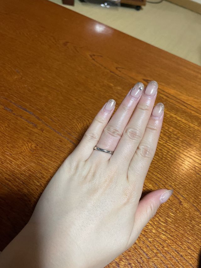 反対側はシンプルなデザイン