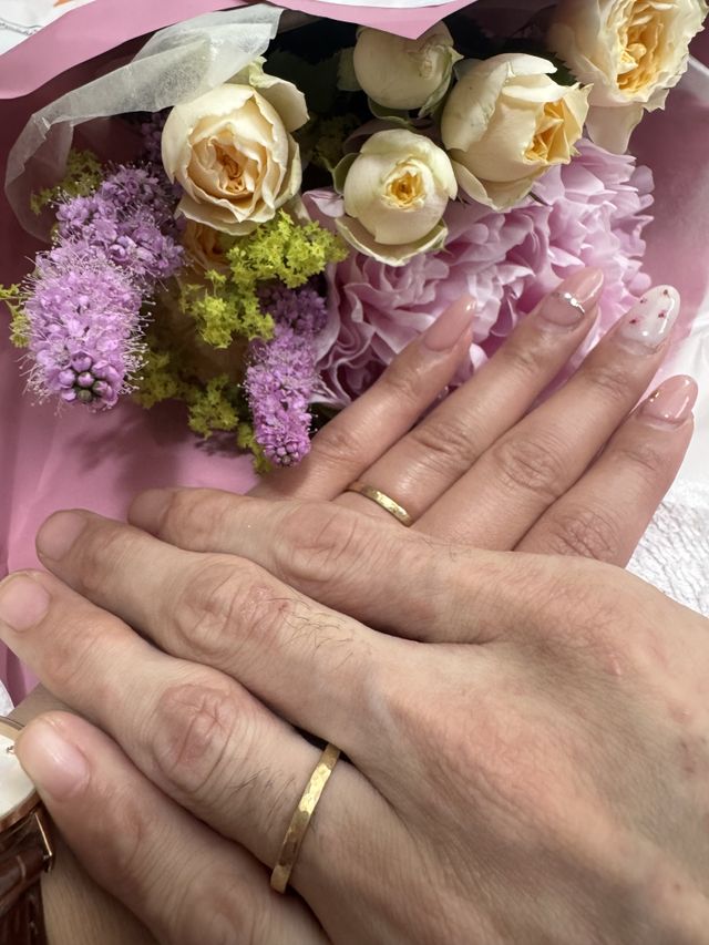 入籍日に来店したのでサプライズのお花頂きました♪