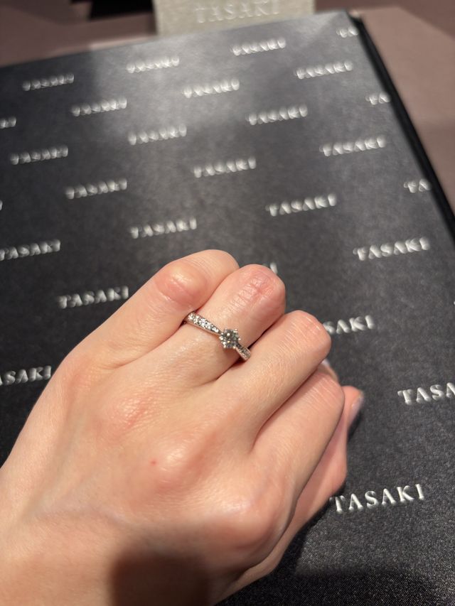 ピアチェーレ　0.3ct