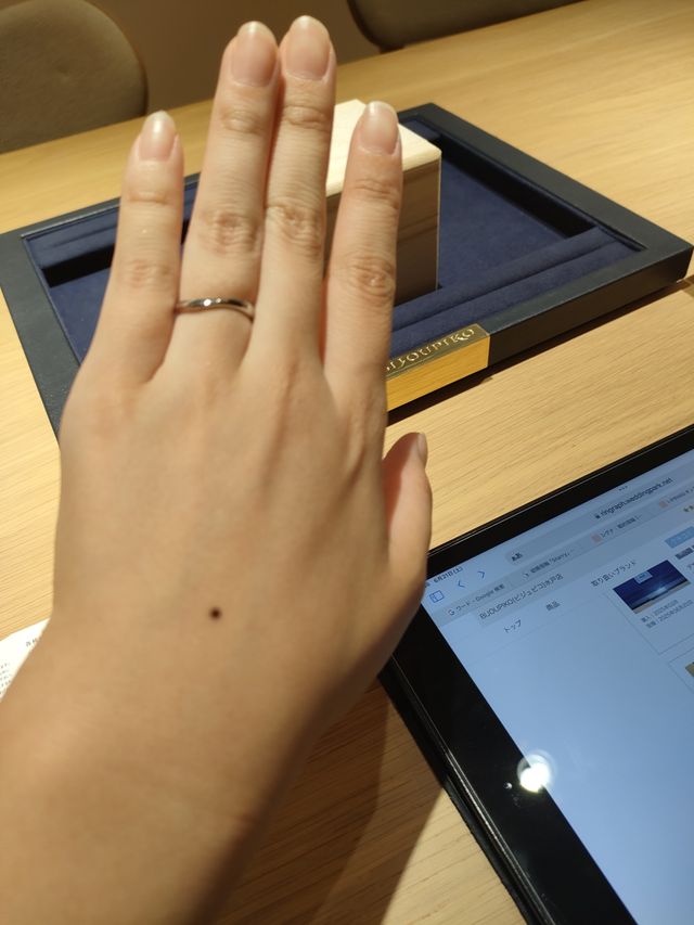 デザインがシンプルで気に入りました。