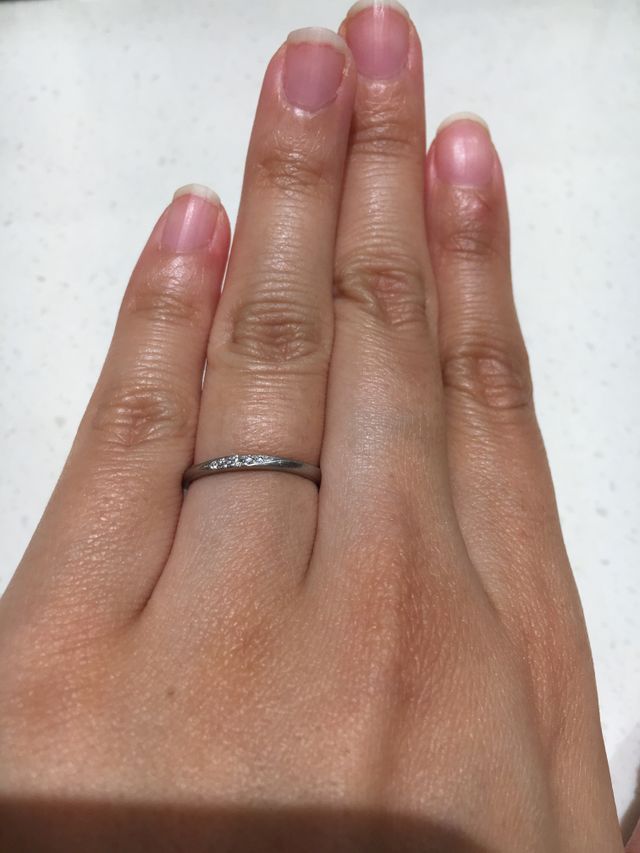シンプルで細いタイプの指輪です。