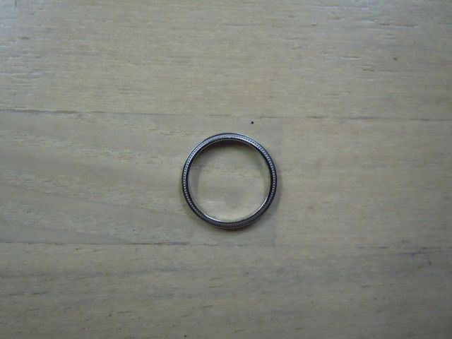 ４℃で購入した結婚指輪です。シンプルなデザインです。
