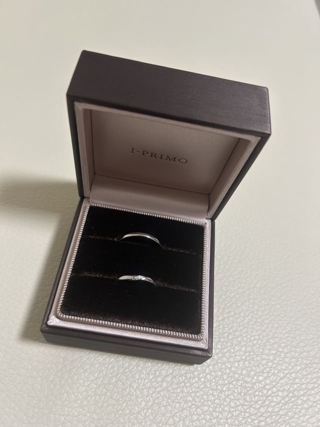 購入し、数週間後手元に届いた指輪