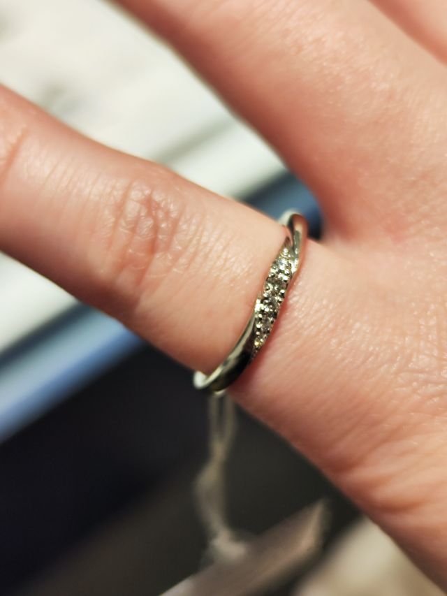 リングのプラチナは着け心地が良いです
