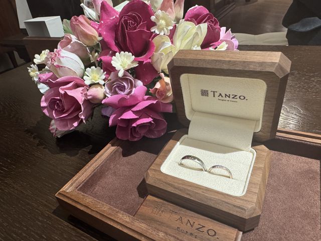 フルオーダーメイドでお互いにこだわったデザインがお気に入り