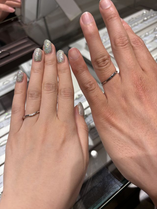 ペアではないですが、それぞれ気に入ったのを選びました